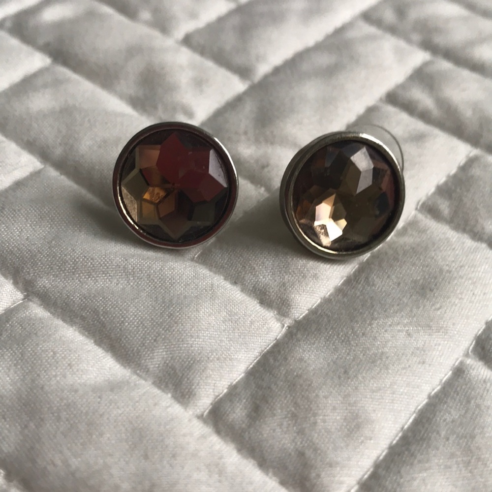 Circle button gem earrings